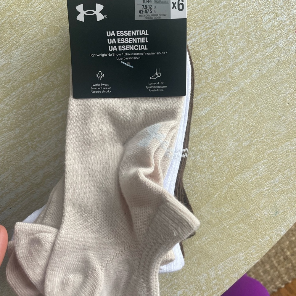 Under Armour Men's Essential Socks - value pack 6 pairs